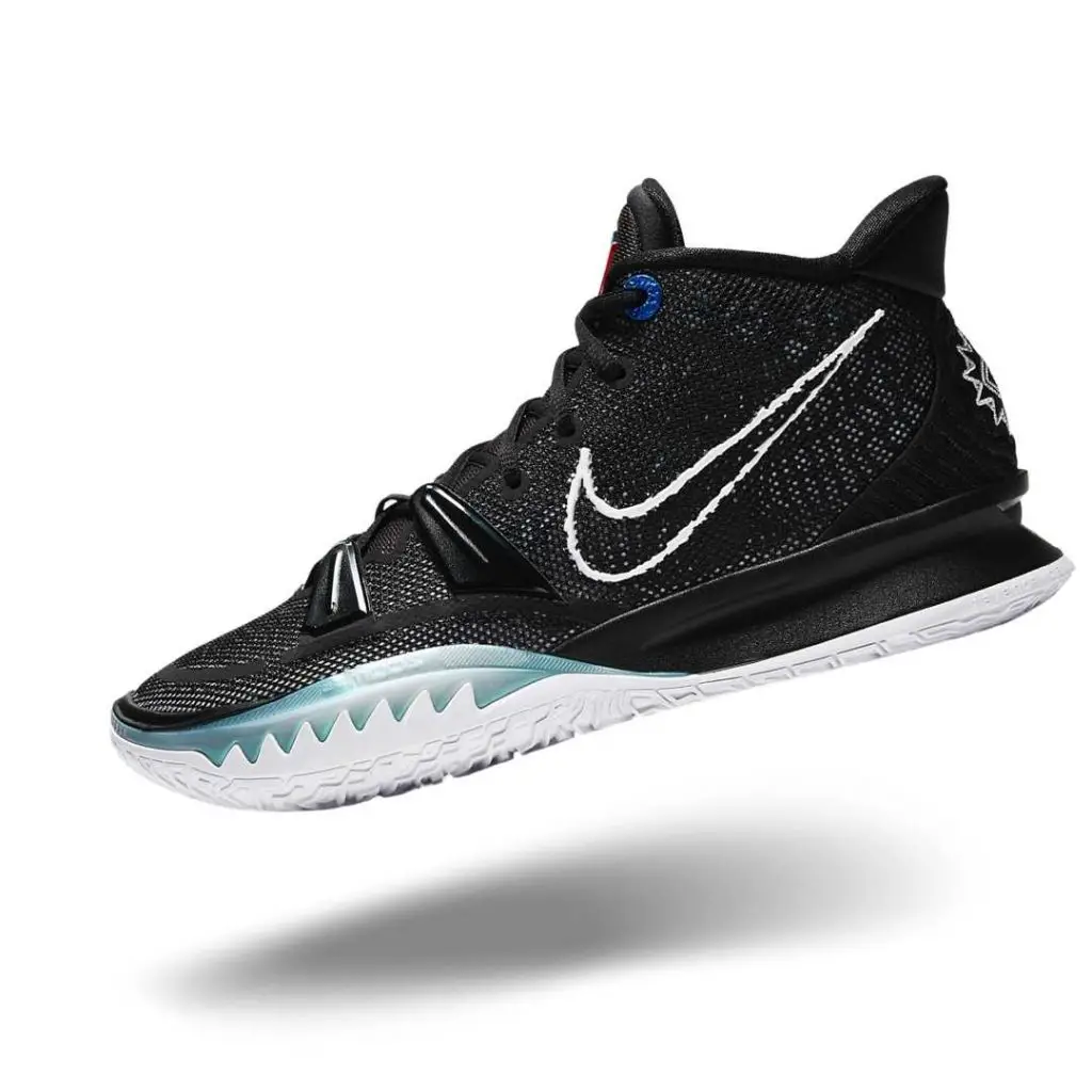 Nike Kyrie 7 Basketball Shoe